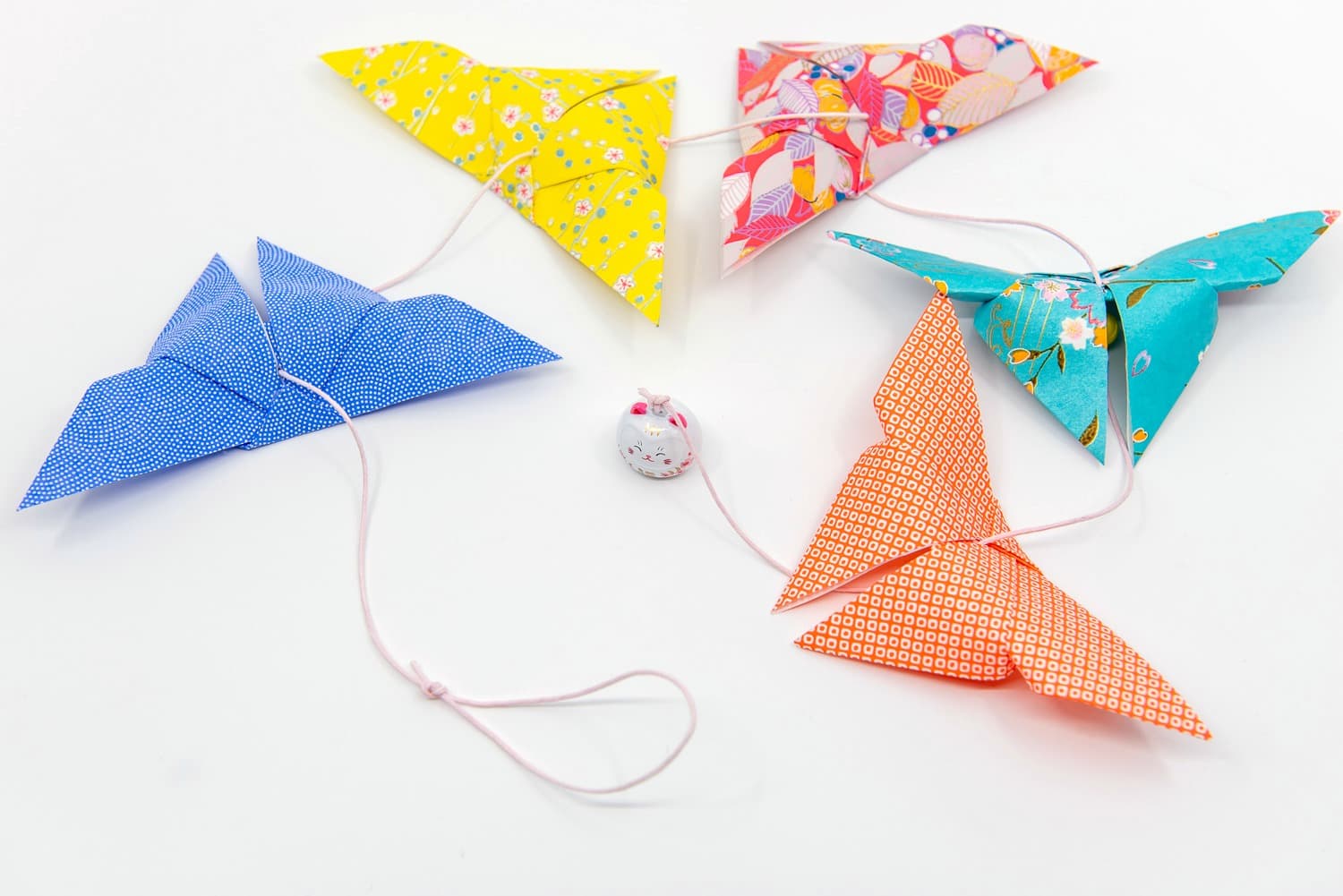 Guirlande de papillons et  grelot