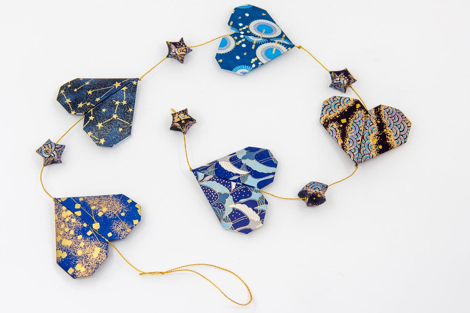 Guirlande de coeurs bleus  «  Kokoro »