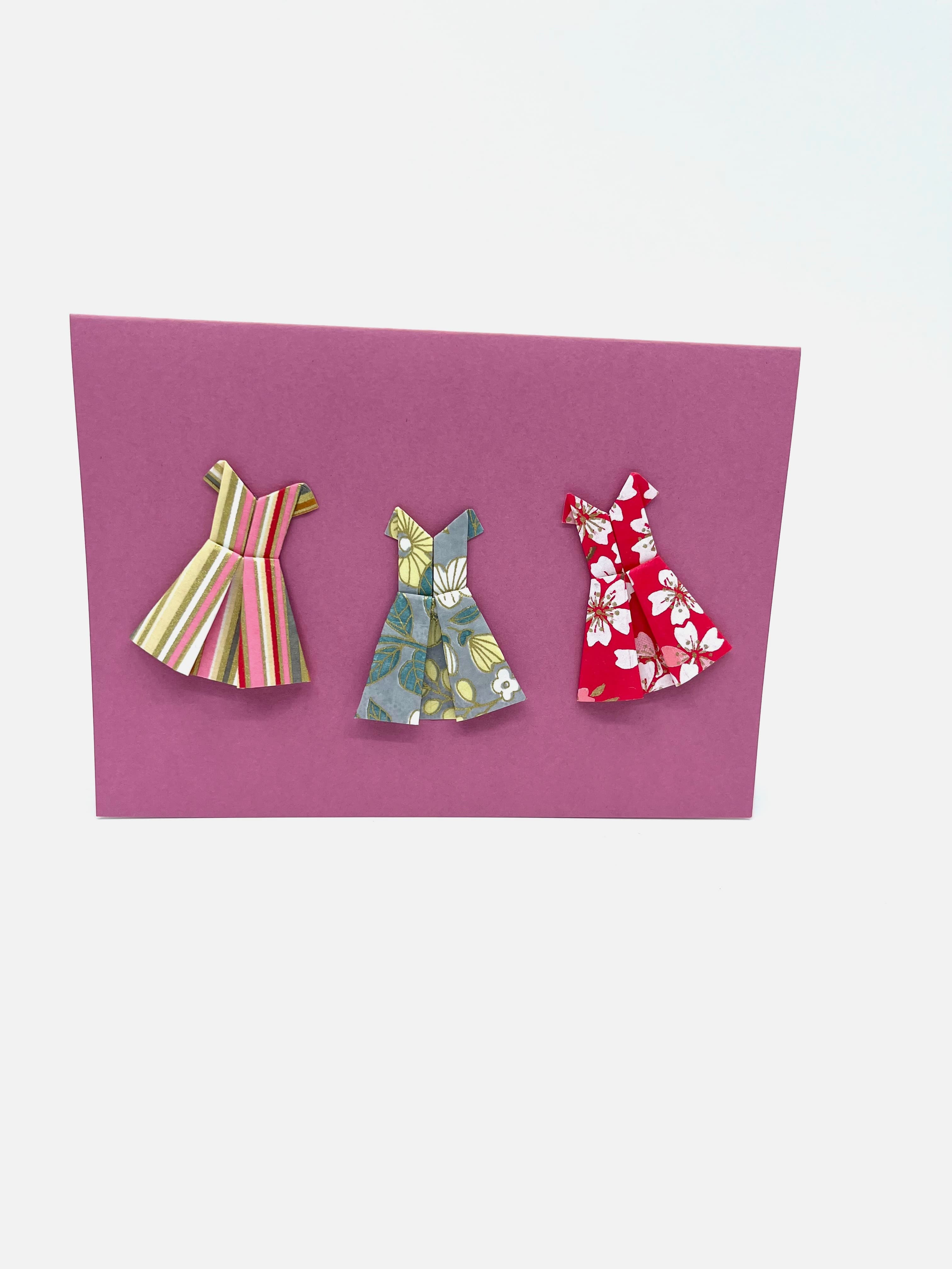 Carte rose petites robes