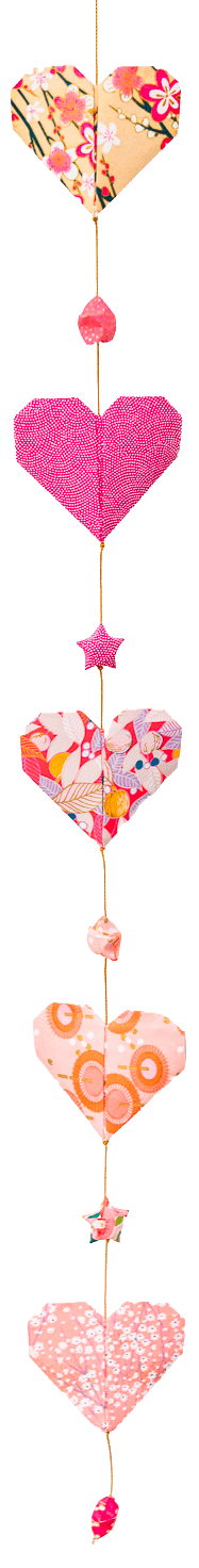 Guirlande de cœurs en origami washi rose