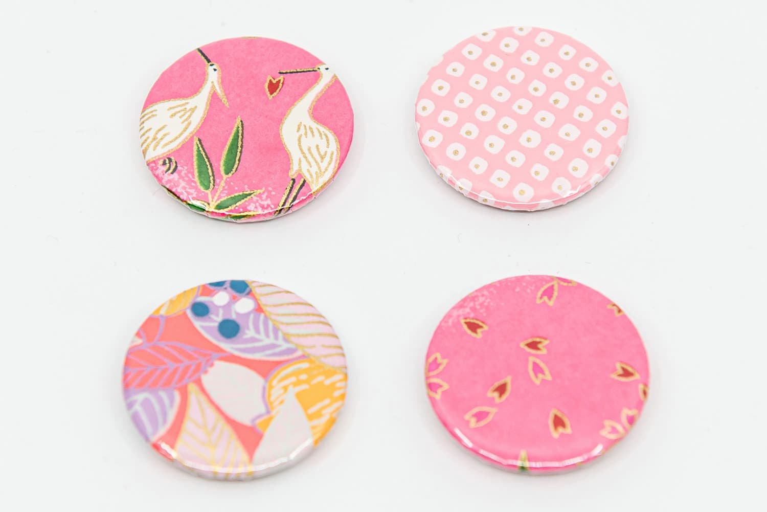Magnets roses grue