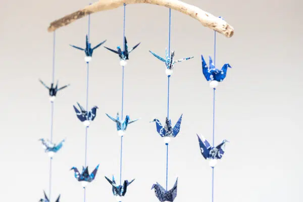 mobile décoratif plus bleu que le bleu