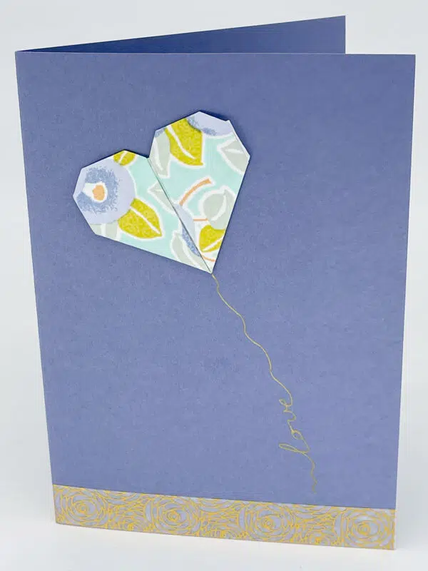 Carte origami cœur bleu lavande fleurs