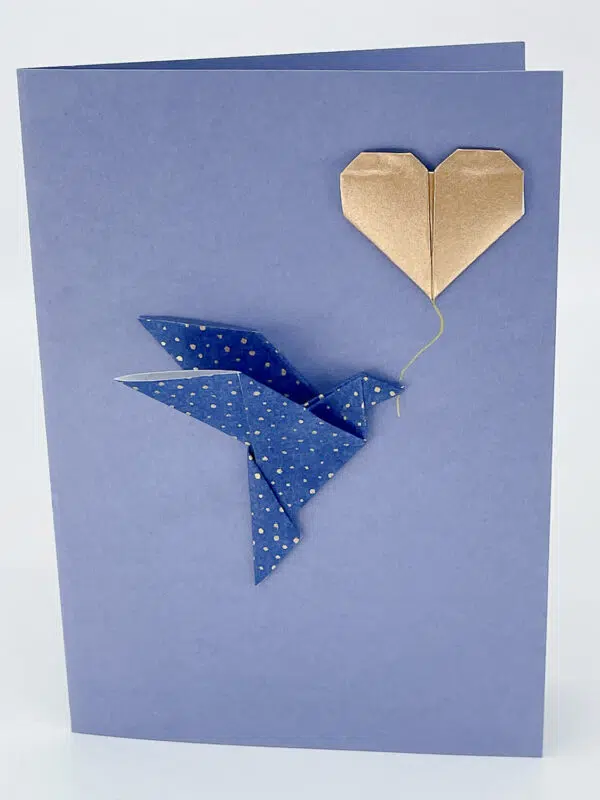 Carte origami colombe et cœur bleu lavande