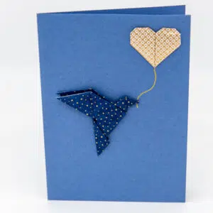 Carte colombe bleu sur fond bleu