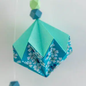 Parure de diamants « Minto mizuwari »