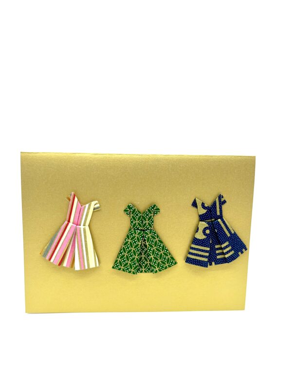 Carte petites robes colorées