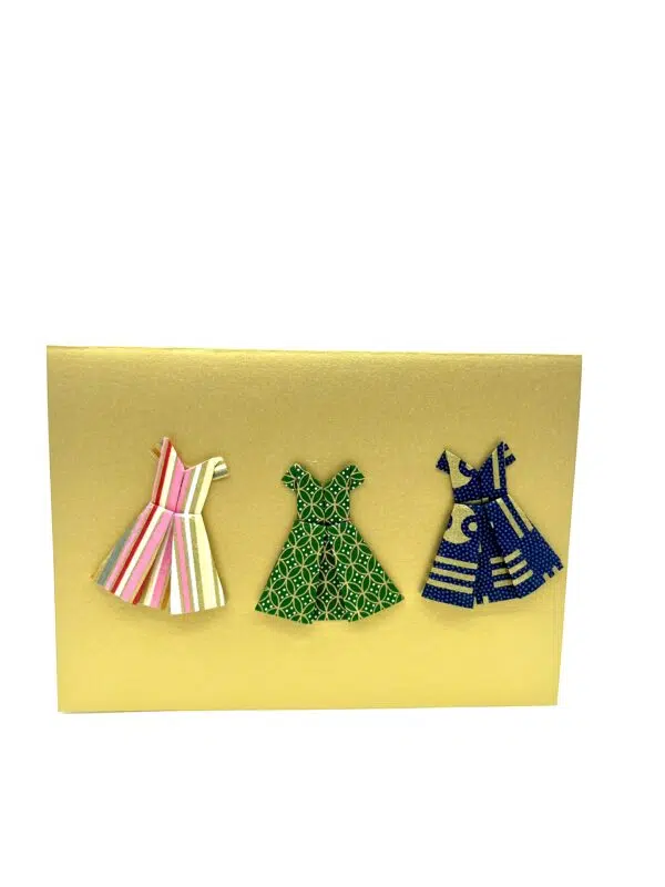 Carte petites robes colorées