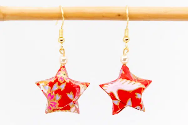 Boucles d’oreilles étoiles grues rouges