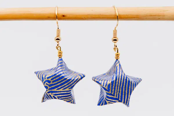 Boucles d’oreilles étoiles bleues