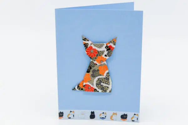 Carte postale chat fleuri