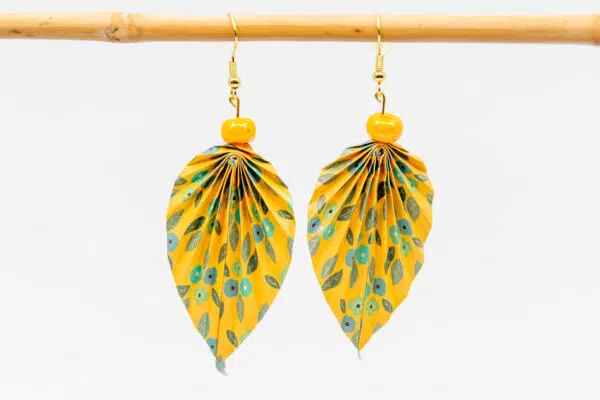 Boucles d’oreilles feuilles jaunes