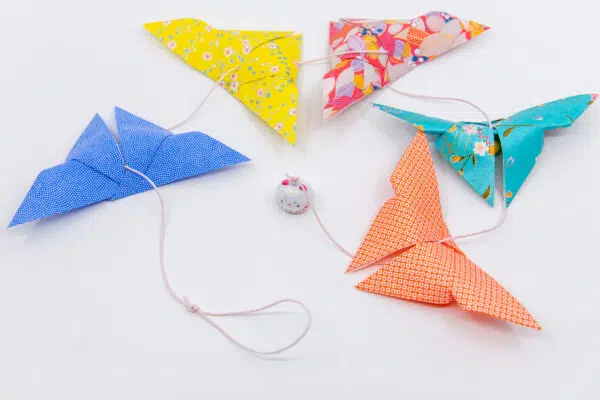 Guirlande de papillons et  grelot