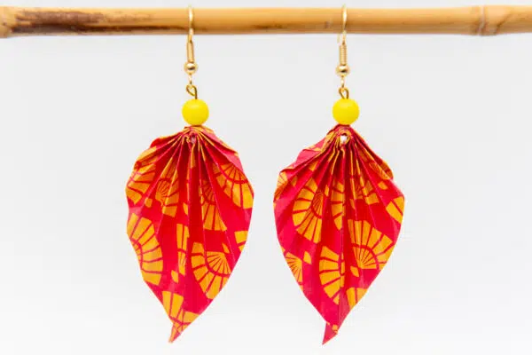 Boucles d’oreilles feuilles roses