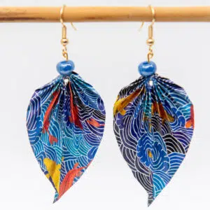Boucles d’oreilles feuilles bleues