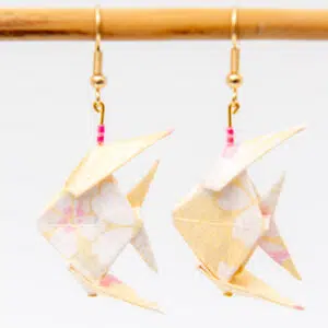 Boucles d’oreilles poissons beiges